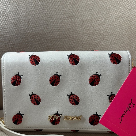 Betsey Johnson White and Red Ladybug 🐞 Crossbody Bag - Picture 3 of 11